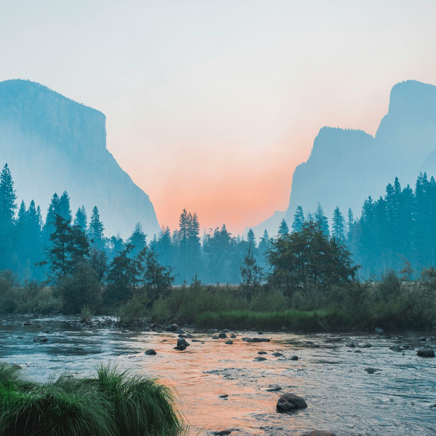 Satin Serenade: Soft music and sounds to dream away and fall asleep